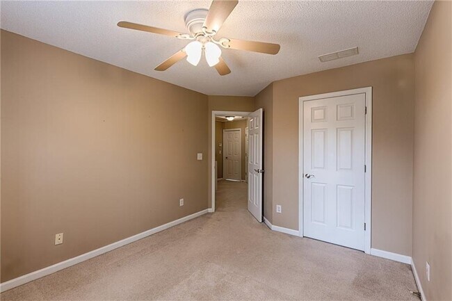 Building Photo - 13646 Weycroft Cir