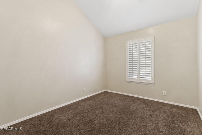 Building Photo - 527 Longleaf Pl