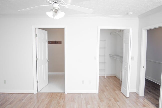 Building Photo - 3 bedroom House in Heart of Auburn