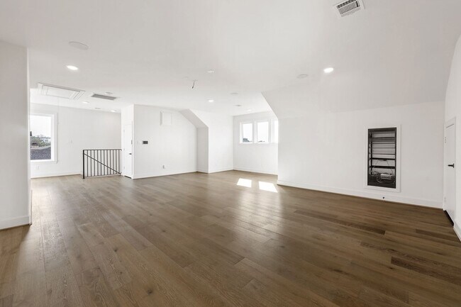 Building Photo - 3714 Grennoch Ln