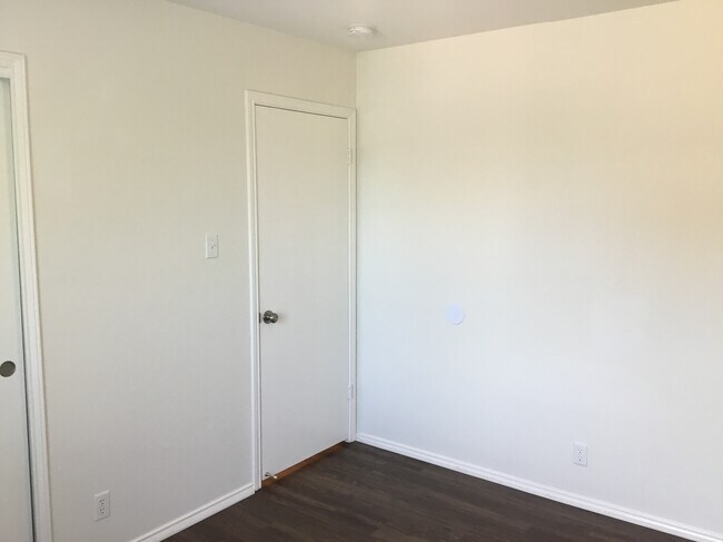 Building Photo - 3500 Banda Ln