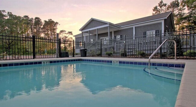 Building Photo - 591 Mossbank Loop