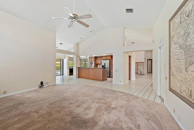 Building Photo - 18 Glencairn Rd