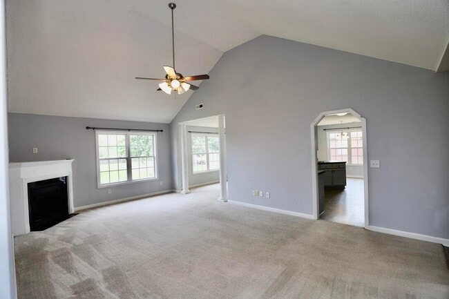 Building Photo - 60 Vinca Ct