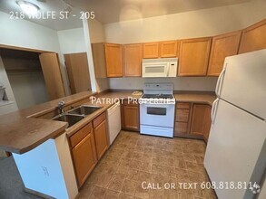 Building Photo - 1 BEDROOM/ 1 BATH APARTMENT IN OREGON, WI