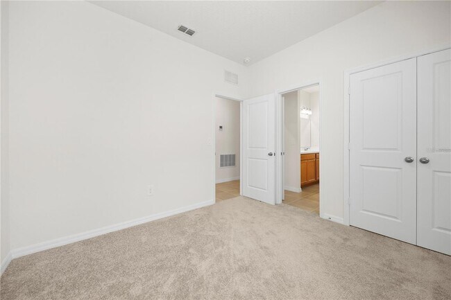 Building Photo - 951 Vineyard Rdg Rd