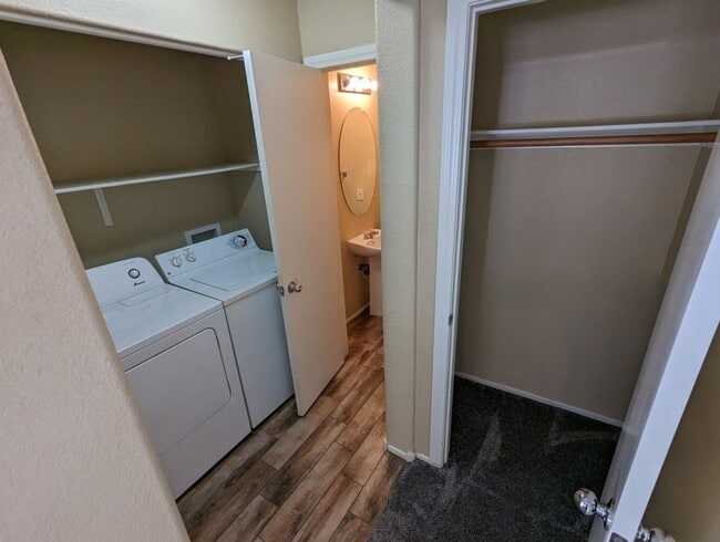 Building Photo - 10388 Poker Alice Ct