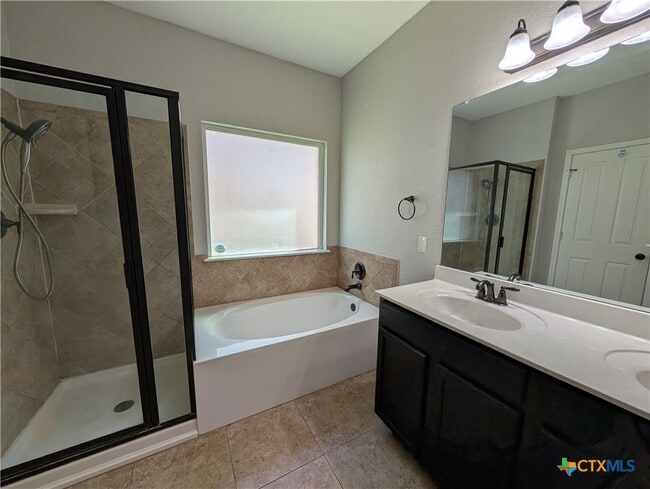 Building Photo - 248 Oak Creek Way