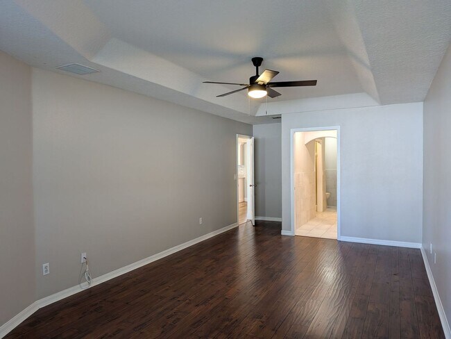 Building Photo - 5/3 Single Family Home at East Lake Cove i...