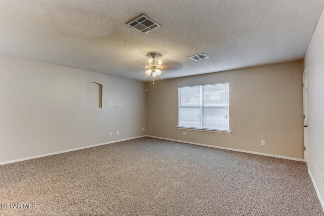 Building Photo - 3132 Tierra Bowles Dr