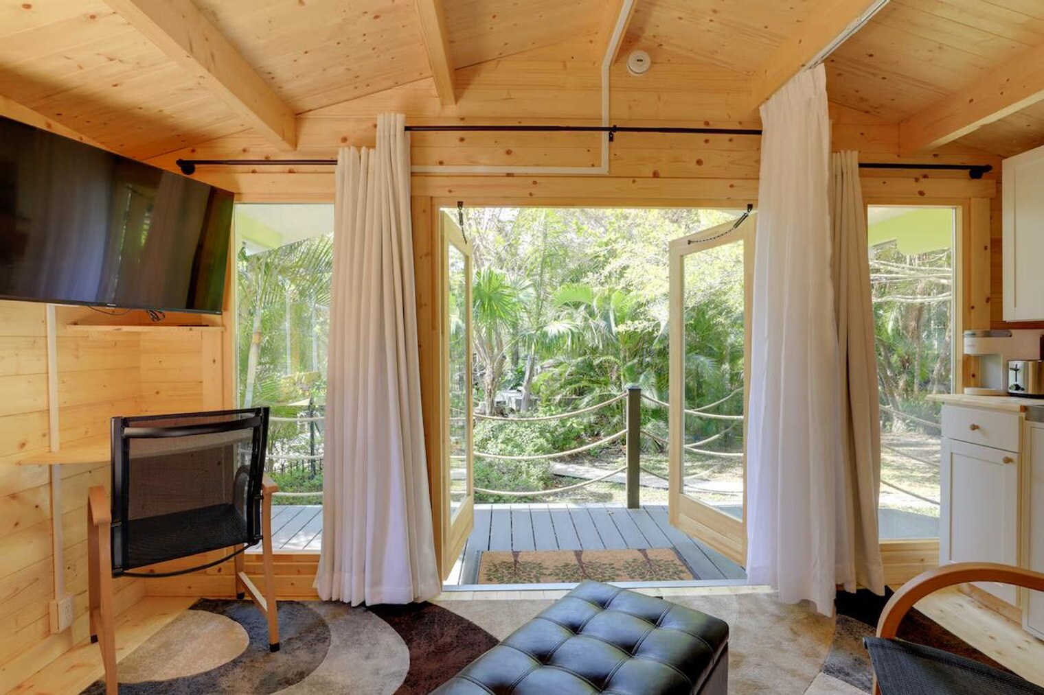 Building Photo - 927 22nd St W