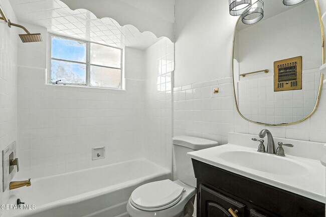 Building Photo - 5312 Capistrano Dr