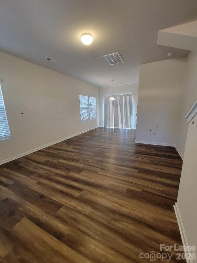 Building Photo - 6941 Calton Ln