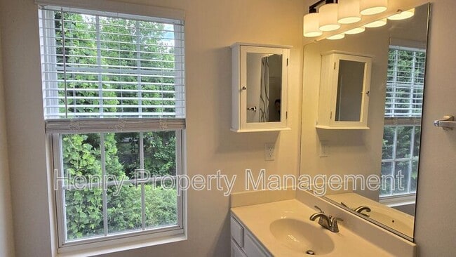 Building Photo - 134 Forthview Way