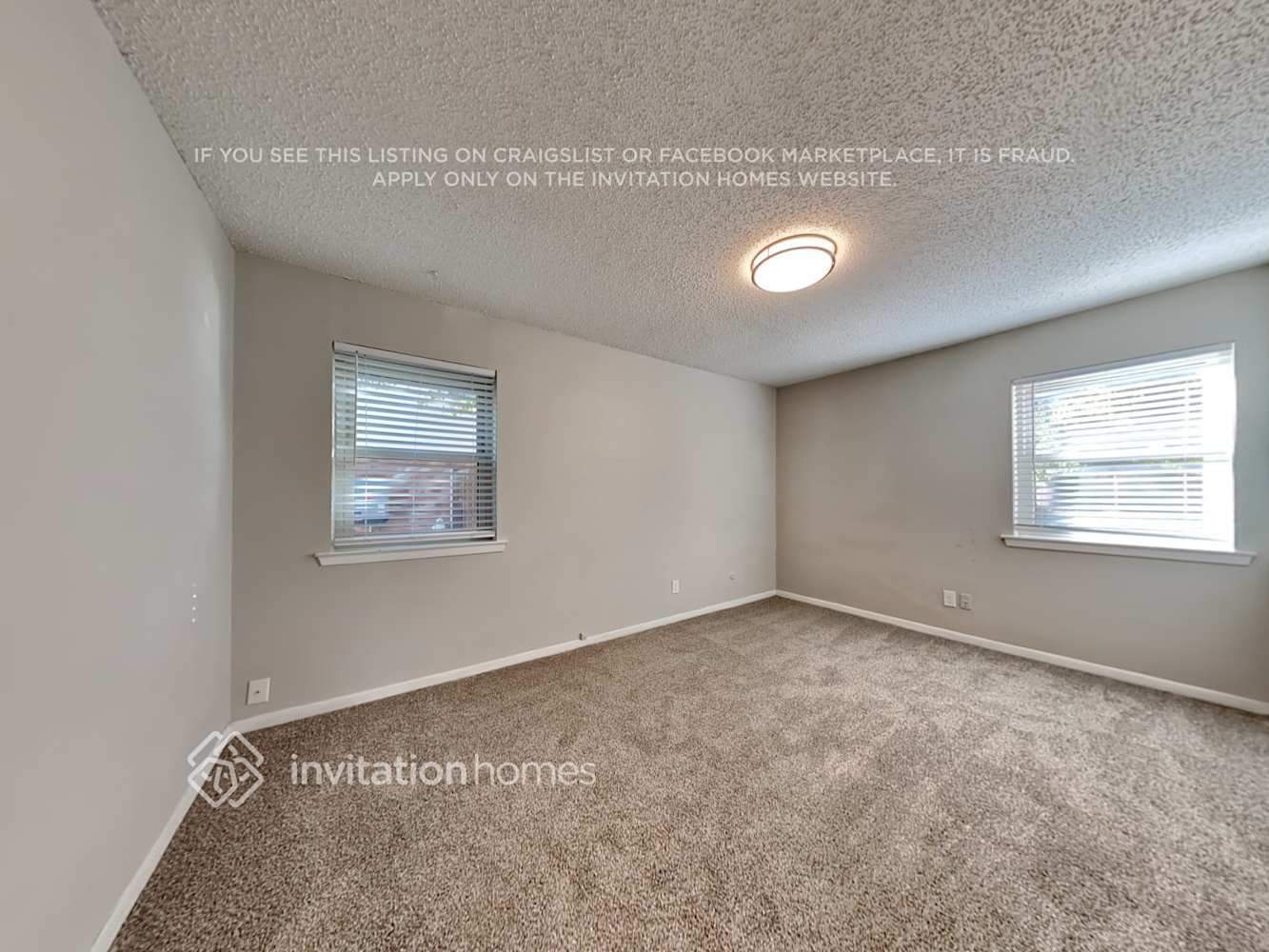 Building Photo - 3325 Hummingbird Ln