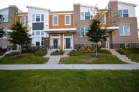 Building Photo - 3S624 Everton Dr