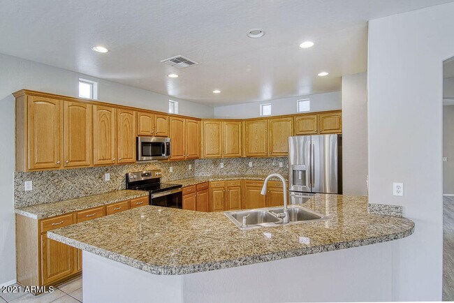 Building Photo - 35210 N 30th Dr