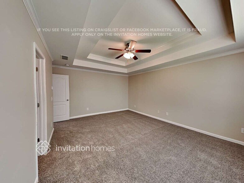 Building Photo - 649 Royal Crest Ct