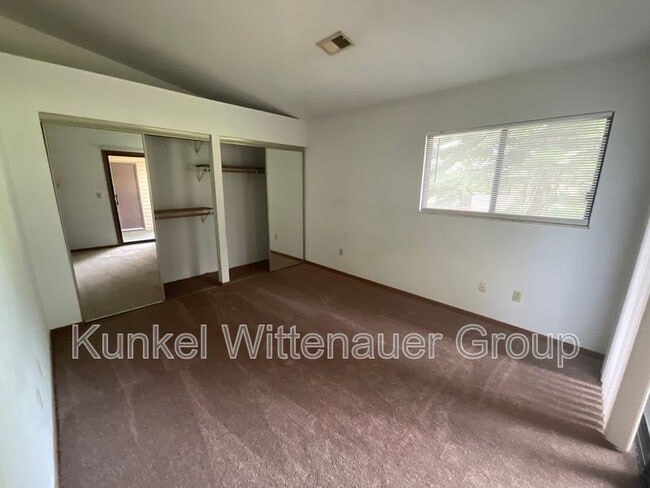 Building Photo - 57 Pepperwood Ct