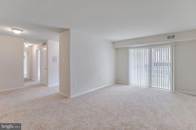 Building Photo - 229 43rd Rd NE
