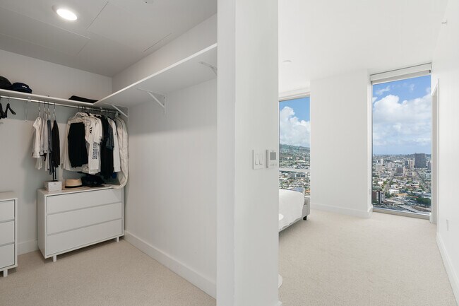 Building Photo - 629 Ke’eaumoku St