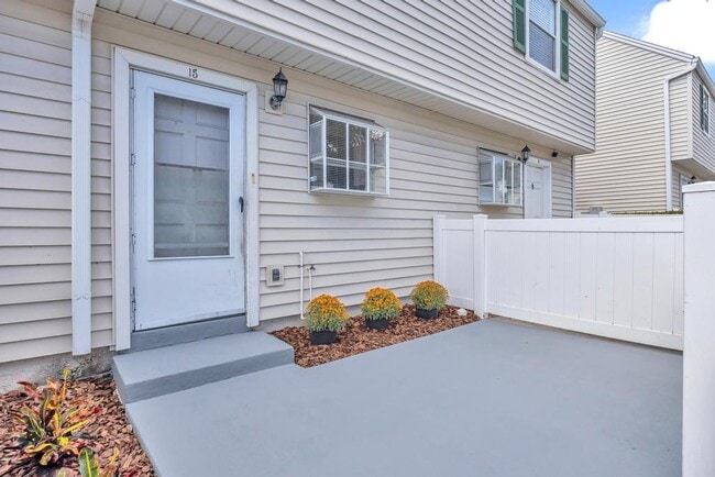 Building Photo - 111 E 1st St