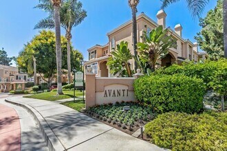 Building Photo - Furnished 3 Bedroom UTC/La Jolla Townhome