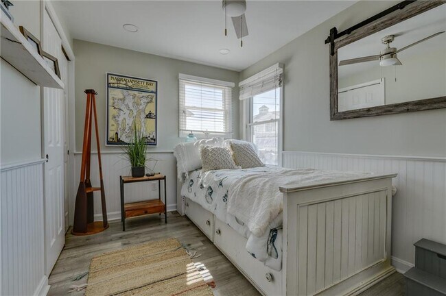 Building Photo - 20 Lane 2