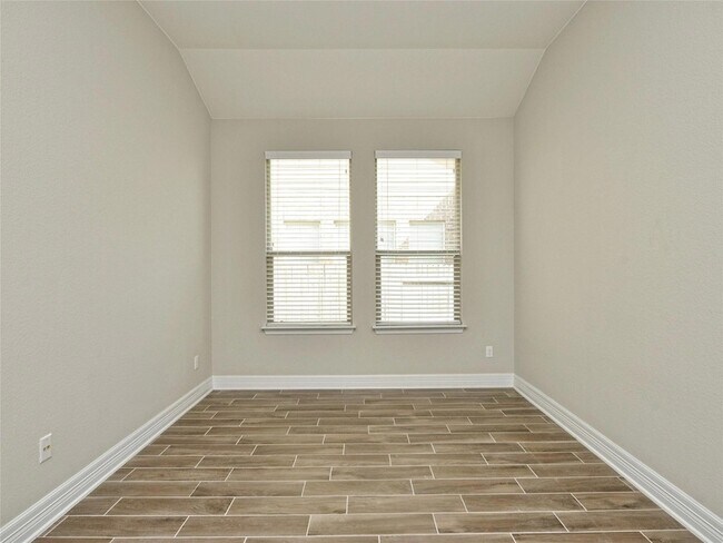 Building Photo - 3724 Lunet Ring Way