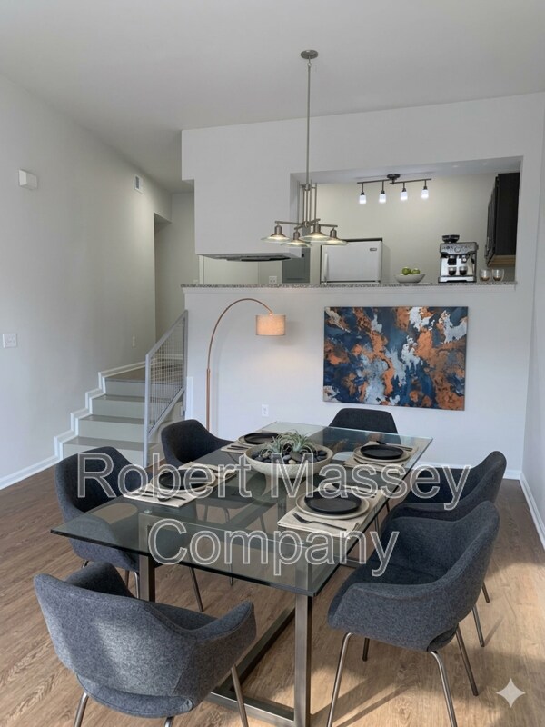 Building Photo - 2745 Grinstead Dr