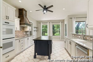 Building Photo - 143 Lantana Ridge