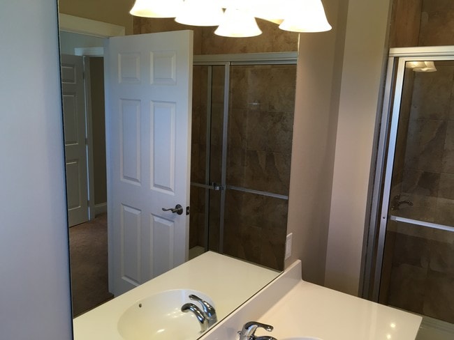 Master Bathroom - 54 Waterside Dr