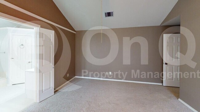 Building Photo - 4211 Spurwood Dr