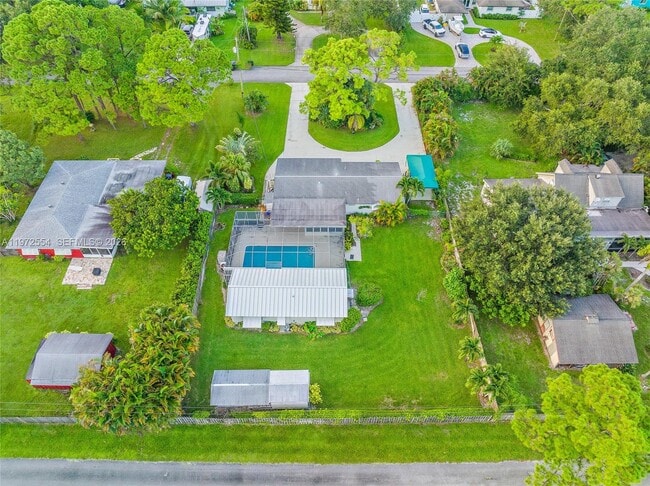 Building Photo - 4912 S Kay St