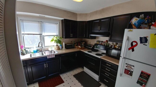 Building Photo - 3 Bed Townhome in Shenandoah Neighborhood ...