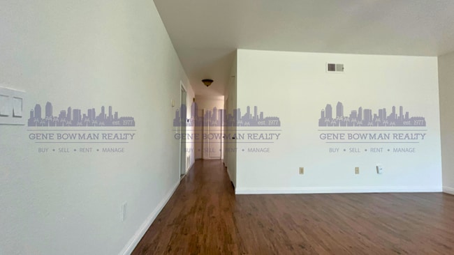 Building Photo - 6840 Simi Pl