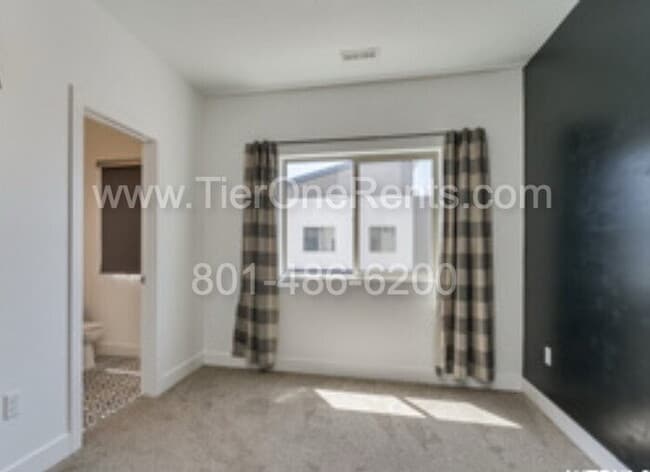 Building Photo - NO DEPOSIT option available for qualified renters!