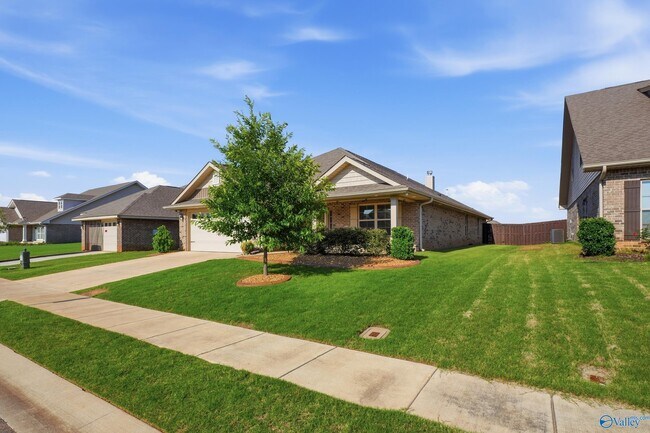 Building Photo - 187 Abercorn Dr