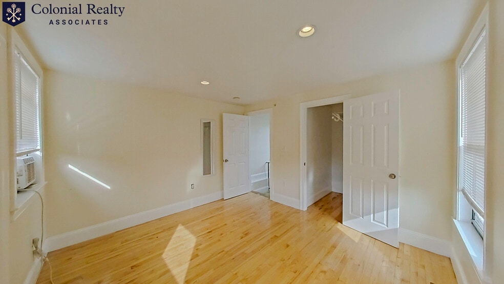 Building Photo - 1203 Beacon St