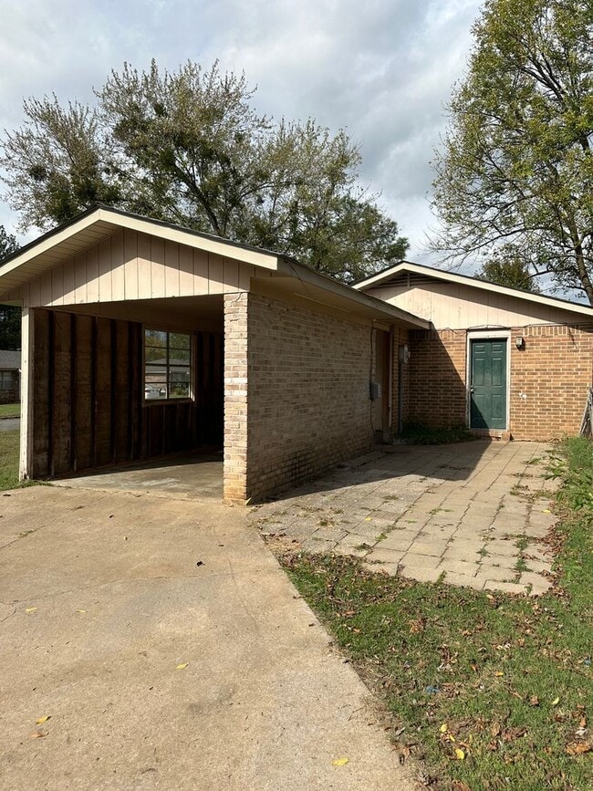 Building Photo - 204 N 37th St