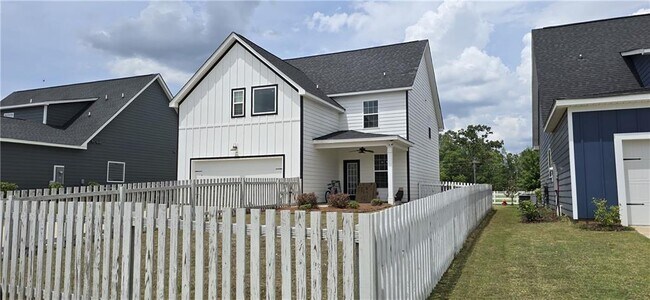 Building Photo - 326 Barrow Ln