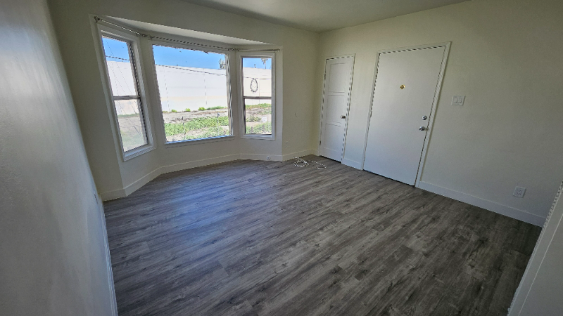 Building Photo - 3011 Carmona Ave