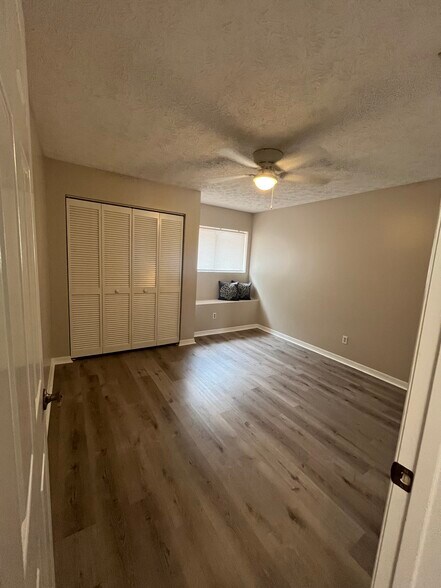 Building Photo - 1580 SW Crossing Cir