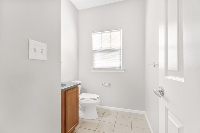 Building Photo - 2885-2885 5th St