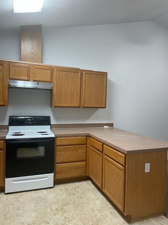 Kitchen - 803 N 20th Ave