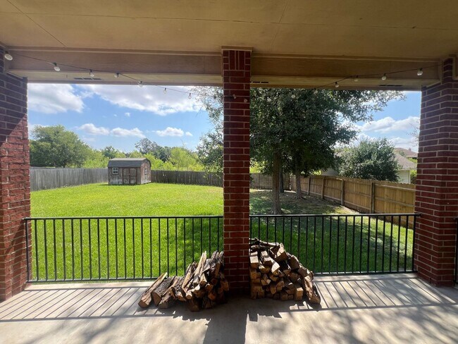 Building Photo - 407 Chieftain Trail