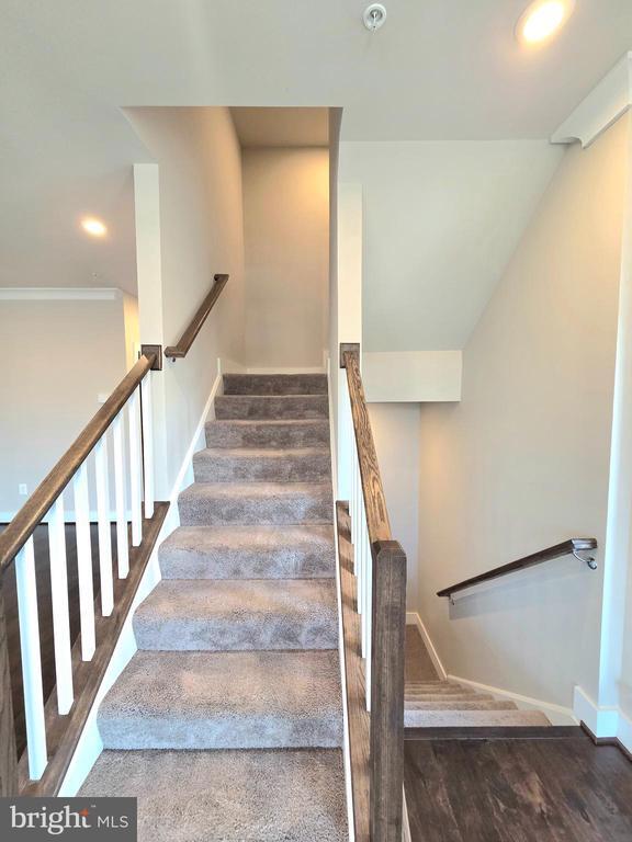 Building Photo - 820 Fern Pl NW