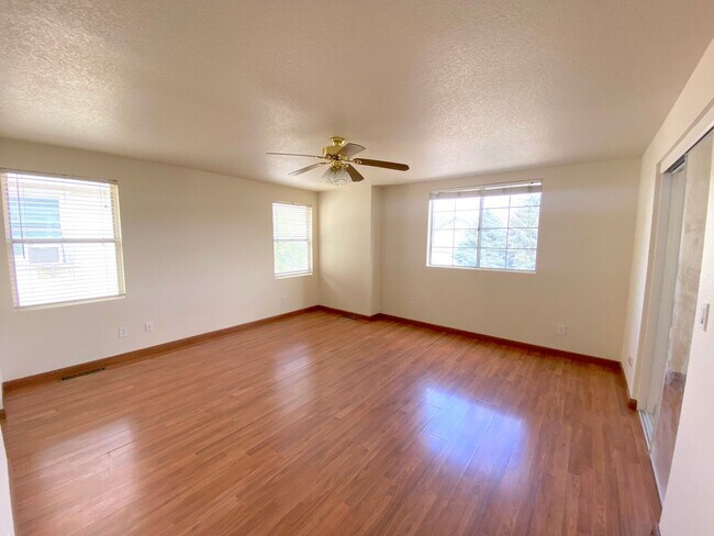 Building Photo - Sparks Two-story House - 4 Bedrooms (Reed ...