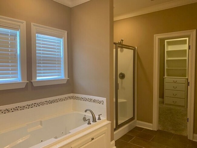 Building Photo - Beautiful Home Available in Providence of Madison County!