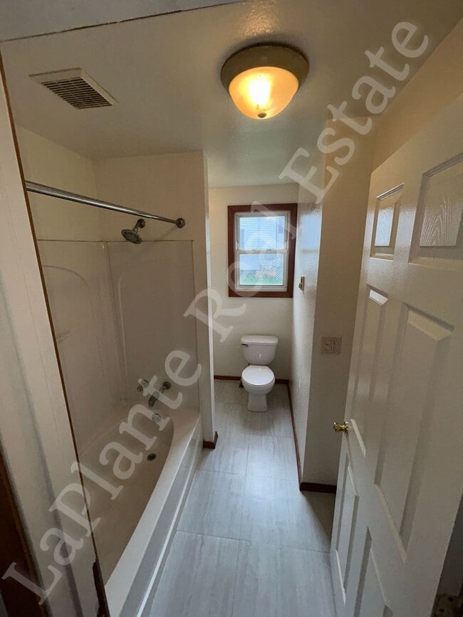 Building Photo - 4105 Walker Ave